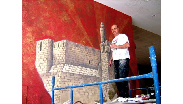 ציורי קיר במהלך העבודה